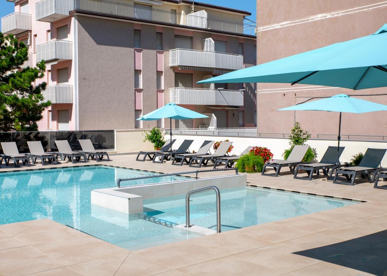 Hotel Golf ***S Bibione Bagian luar foto