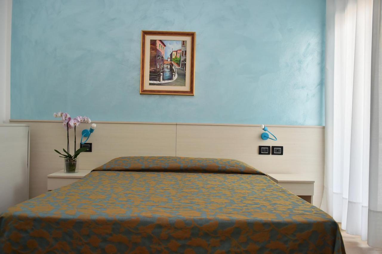 Hotel Golf ***S Bibione Bagian luar foto